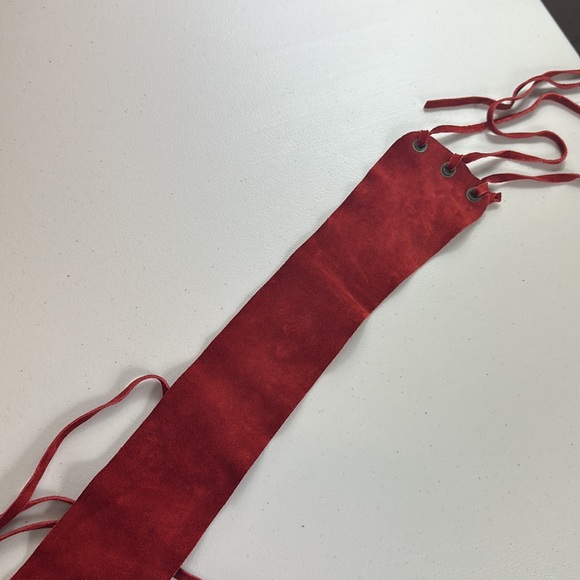 Red Leather waistband/belt with leather fringes and Butterfly Appliqués - Picture 2 of 4